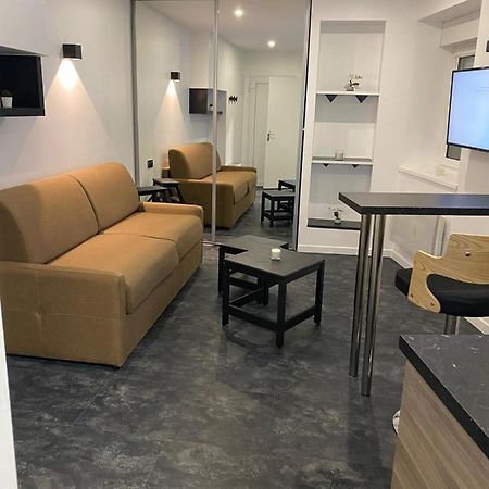 Studio En Hyper Centre De Doleアパートメント エクステリア 写真